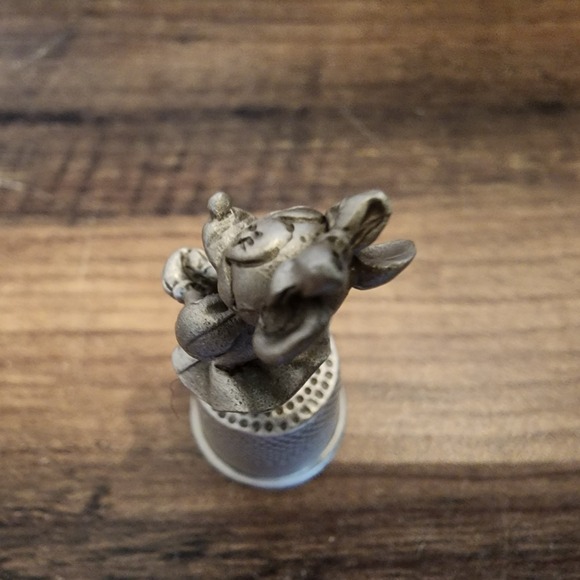 Walt Disney Minnie Mouse Pewter Sewing Thimble‎ Vintage Collectible Figurine - Picture 4 of 8